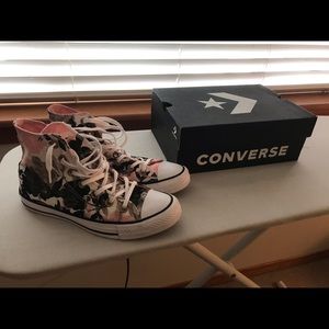 High top patterned Converse shoes